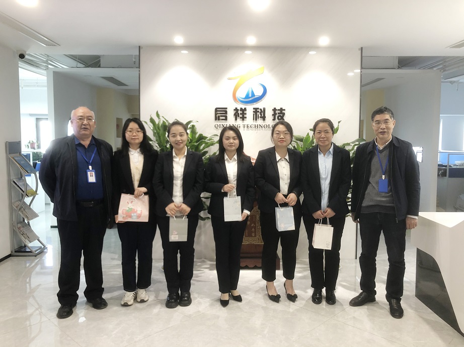 卓然而立 绽放光芒