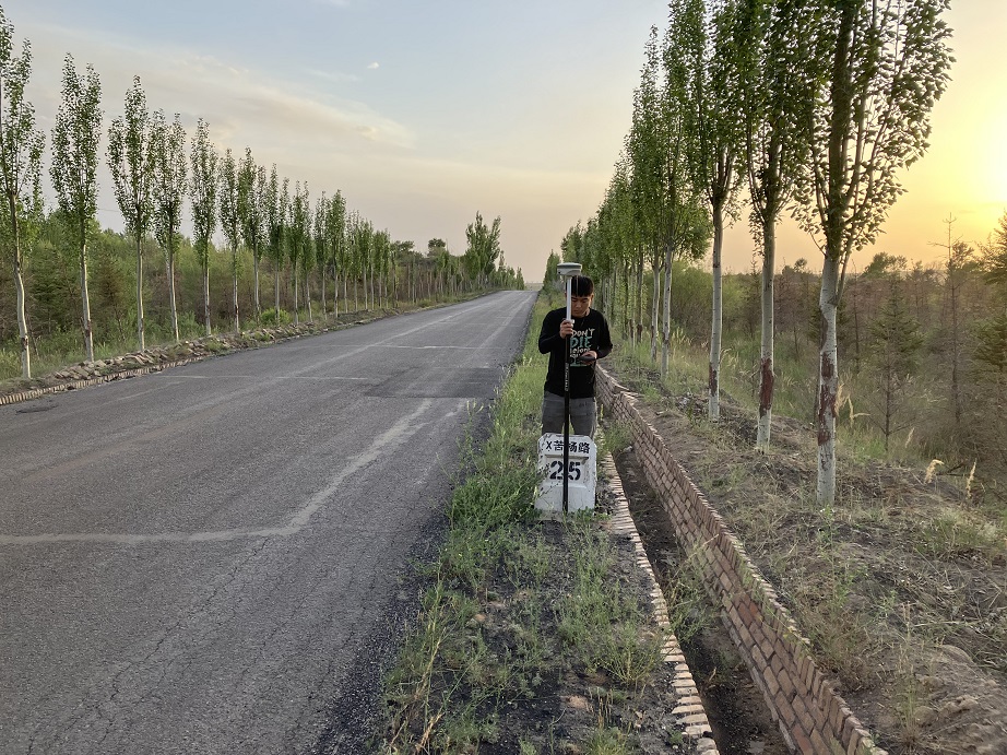 陕西亿华矿业开发有限公司海则滩矿井地形图测量